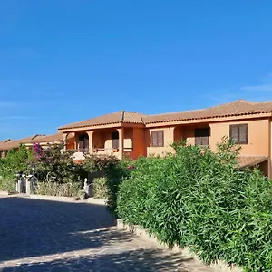 A Golfo Di A 450 Mt Dal Mare Aparthotel